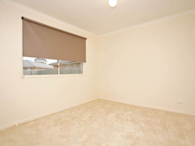 17 Osborn Grove, Pakenham VIC 3810