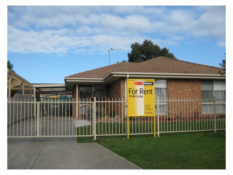 28 Maria Crescent, Pakenham VIC 3810