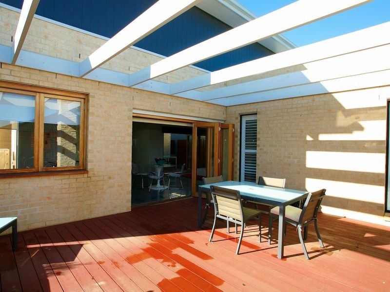 14 Botanic Drive, Pakenham VIC 3810