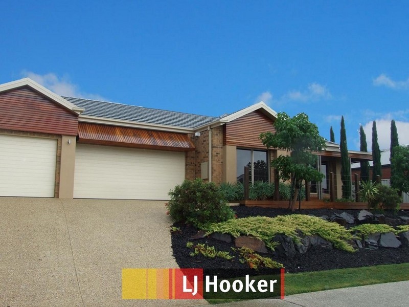 11 Botanic Drive, Pakenham VIC 3810