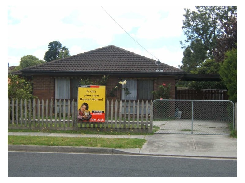 16 Main Street, Pakenham VIC 3810