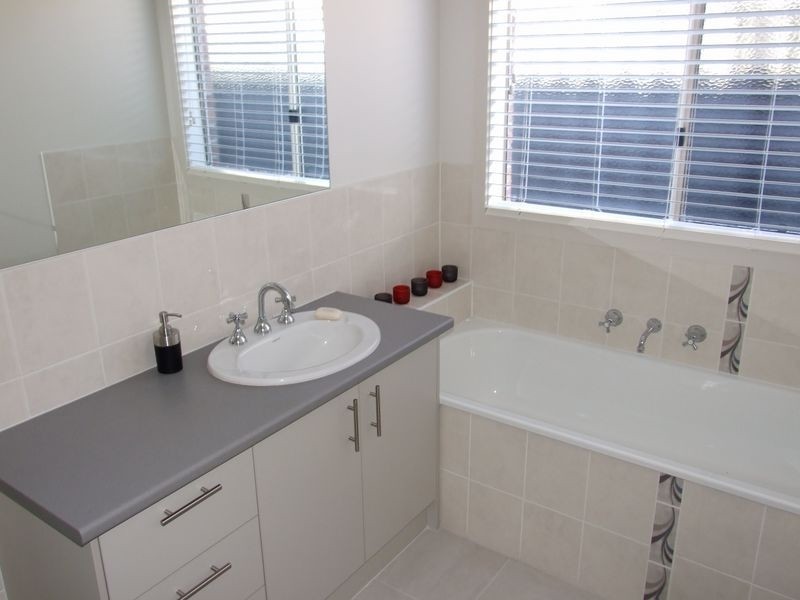 10 Volta Lane, Pakenham VIC 3810