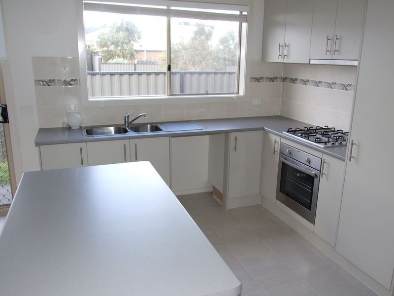 10 Volta Lane, Pakenham VIC 3810