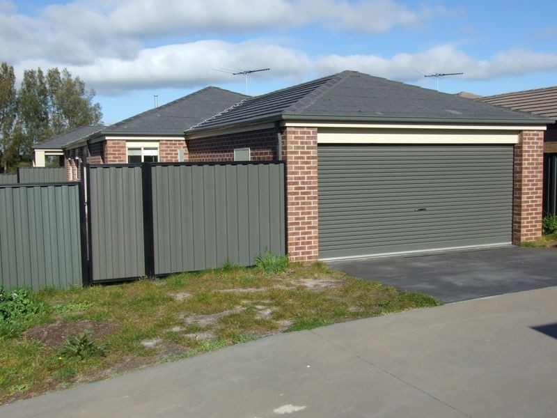 10 Volta Lane, Pakenham VIC 3810