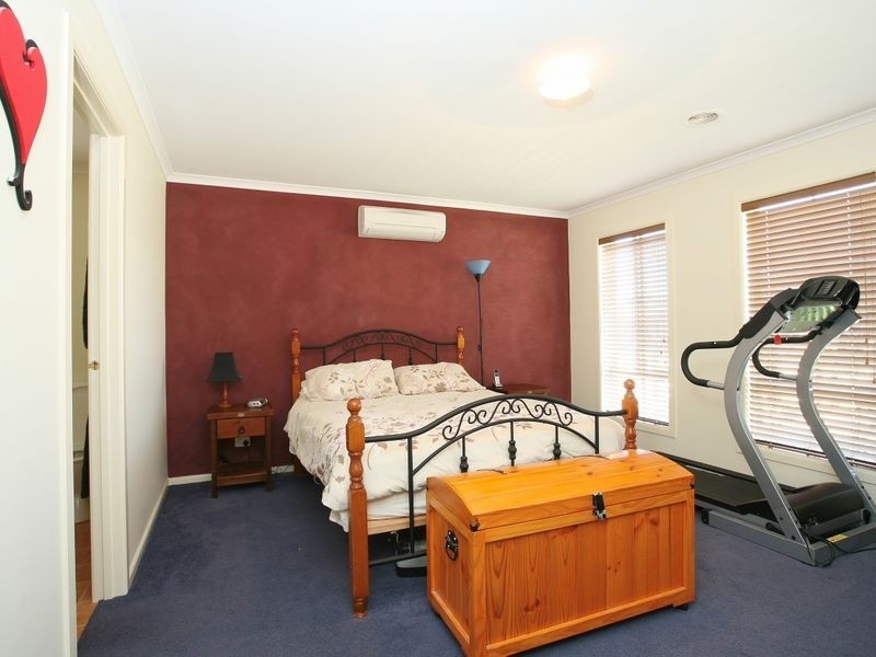 5 Settlers Court, Pakenham VIC 3810