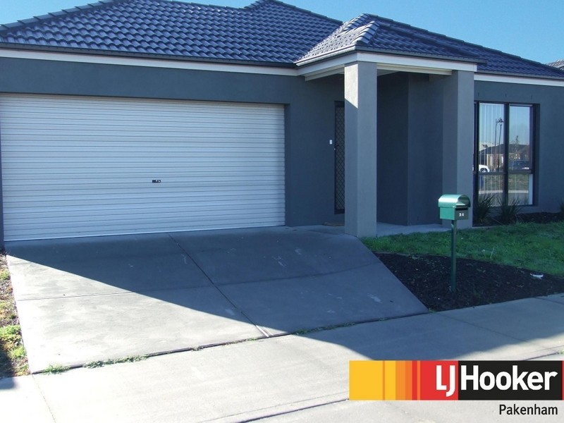 34 Britton Drive, Pakenham VIC 3810