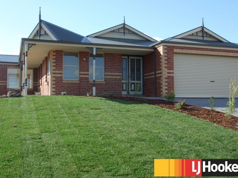 Lot 221 Adrian Drive, Pakenham VIC 3810