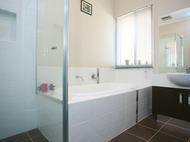 17 Ben Cairn Mews, Pakenham VIC 3810