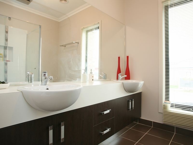 17 Ben Cairn Mews, Pakenham VIC 3810