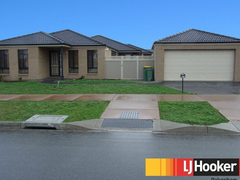 36 Blackwood Drive, Pakenham VIC 3810