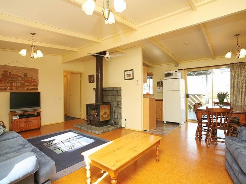 40 Pinehill Drive, Pakenham VIC 3810