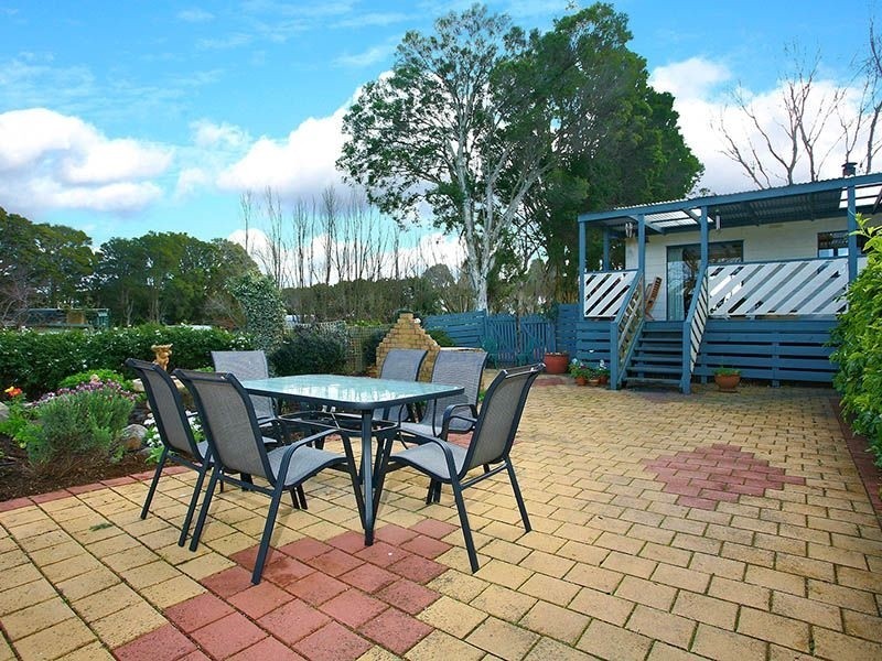 40 Pinehill Drive, Pakenham VIC 3810