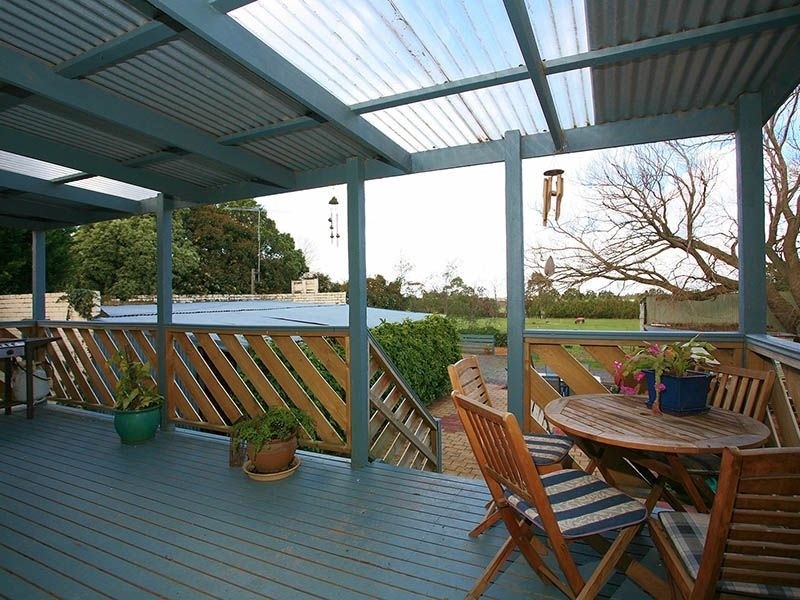 40 Pinehill Drive, Pakenham VIC 3810