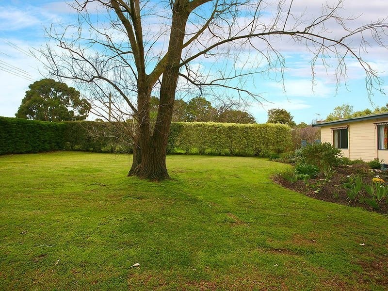 40 Pinehill Drive, Pakenham VIC 3810