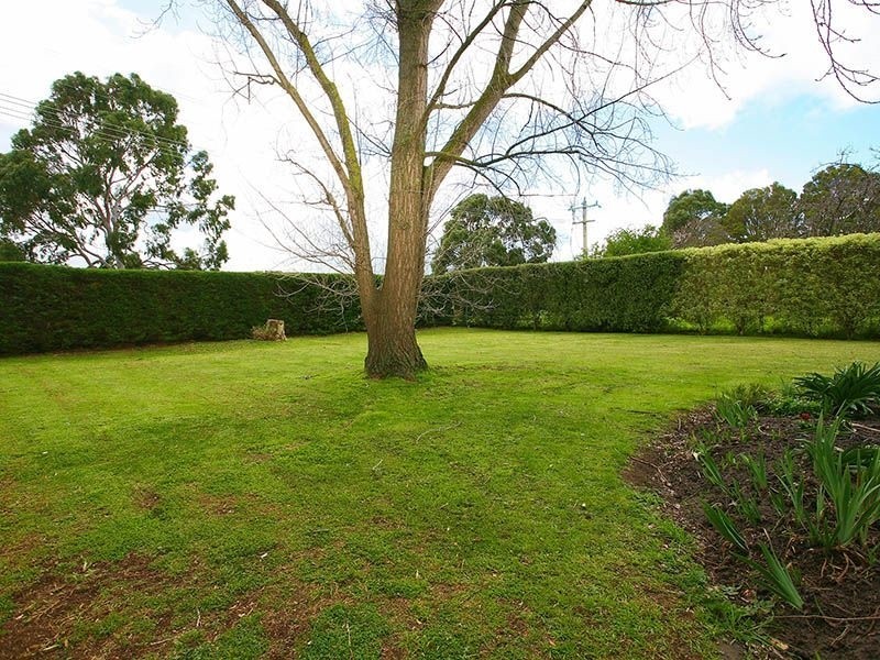 40 Pinehill Drive, Pakenham VIC 3810