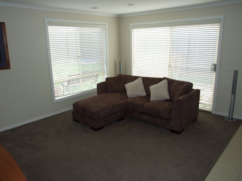 122 Windermere Boulevard, Pakenham VIC 3810