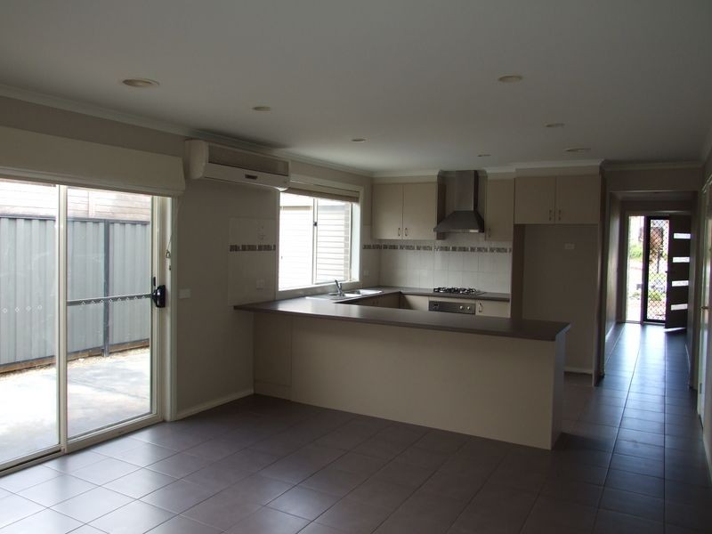 5 Como Chase, Pakenham VIC 3810