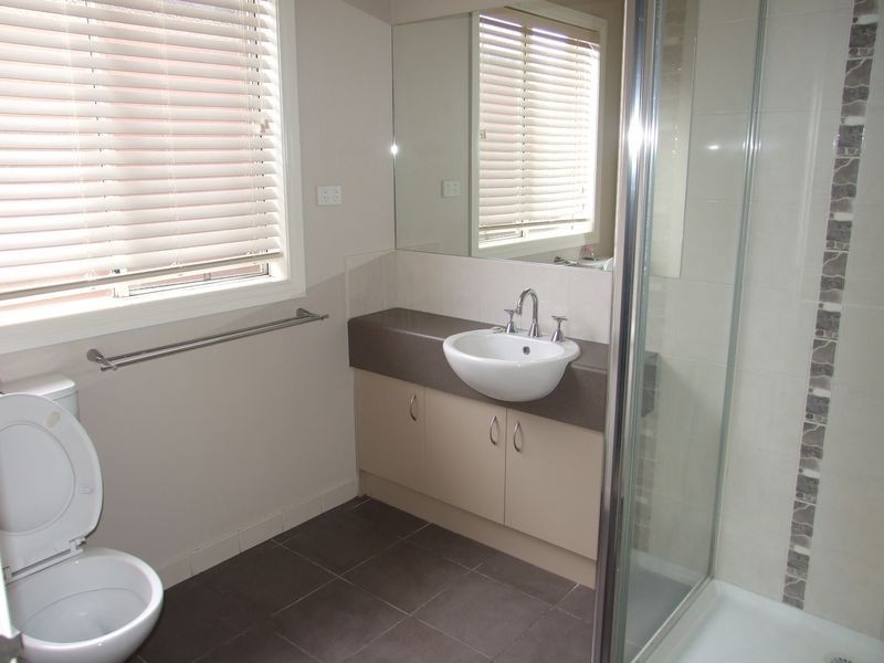 5 Como Chase, Pakenham VIC 3810