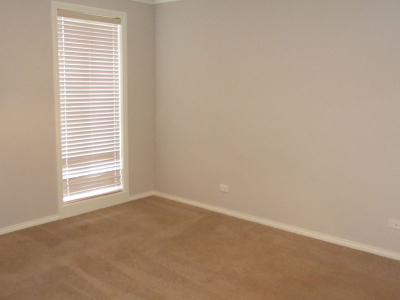 5 Como Chase, Pakenham VIC 3810