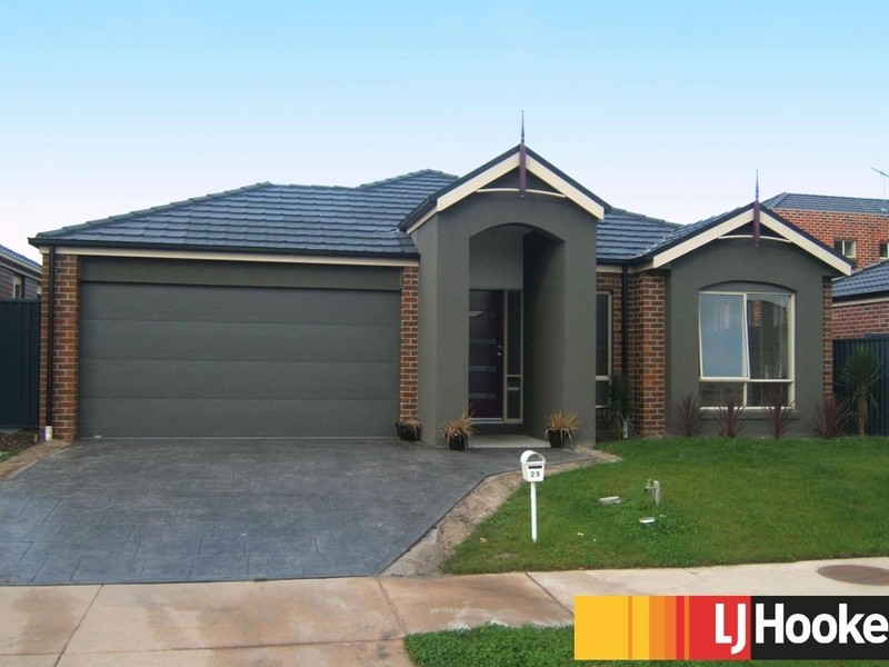 29 River Red Grove, Pakenham VIC 3810