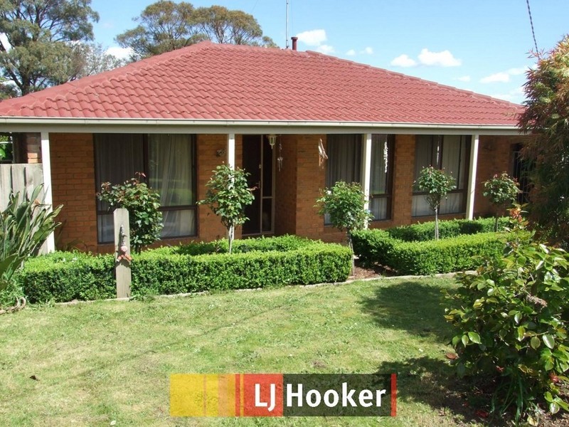 25 Eagle Drive, Pakenham VIC 3810