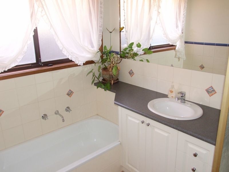 25 Eagle Drive, Pakenham VIC 3810