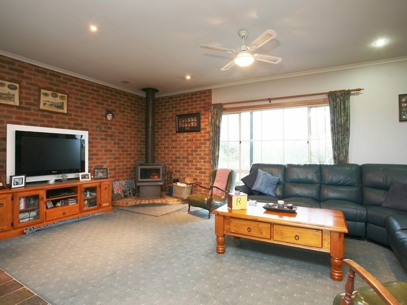 225 Boundary Drain Road, Koo Wee Rup VIC 3981