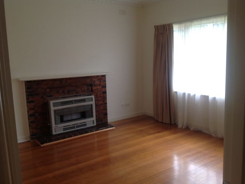 25 Henry Street, Pakenham VIC 3810