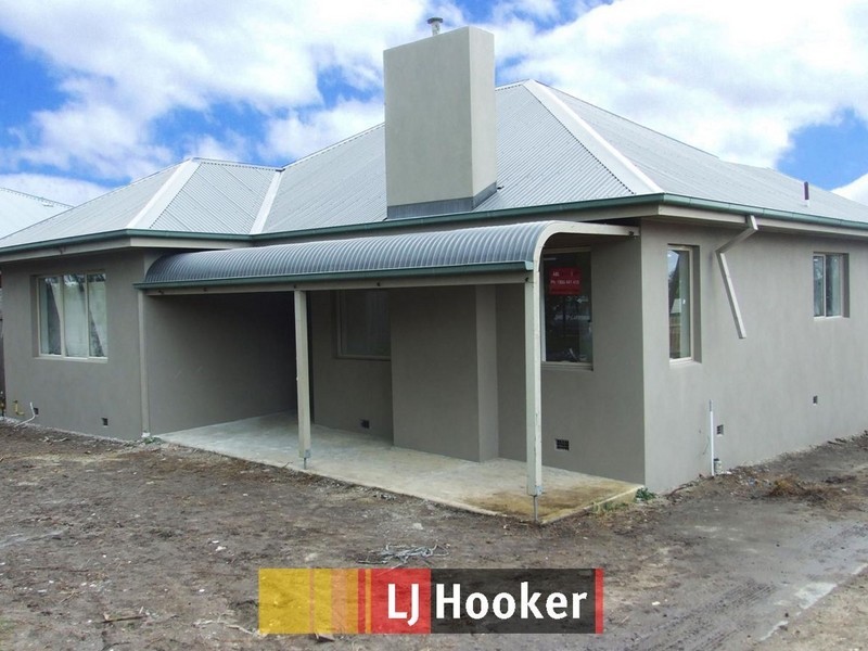 35 Princes Highway, Pakenham VIC 3810