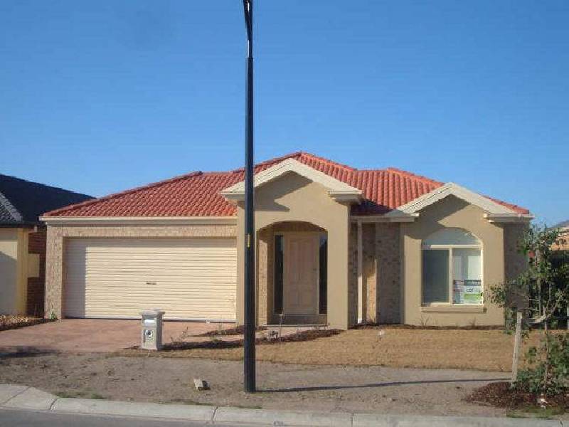 37 Scarlet Crescent, Pakenham VIC 3810