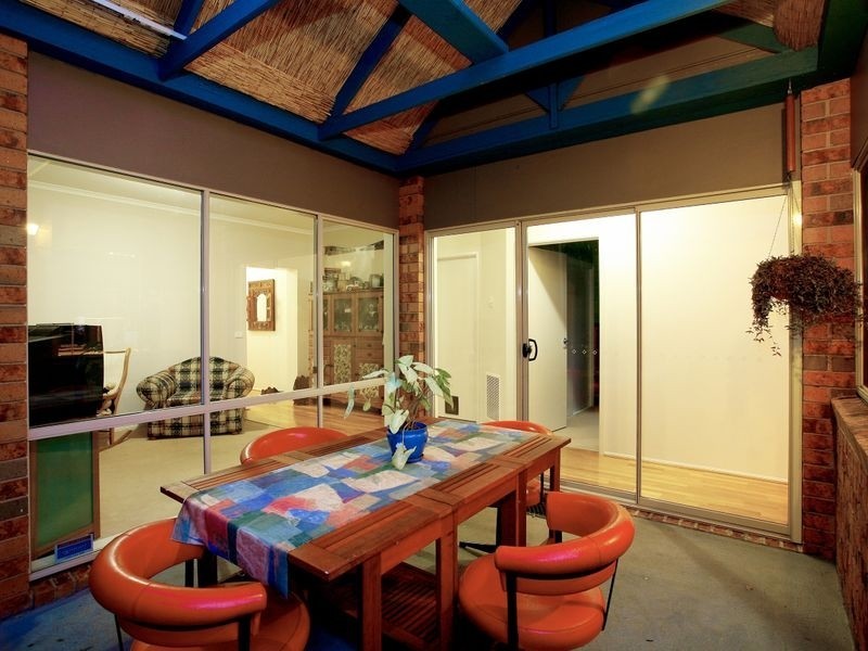 17 Honeysuckle Close, Pakenham VIC 3810