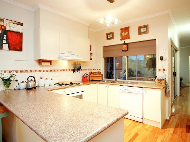 17 Honeysuckle Close, Pakenham VIC 3810