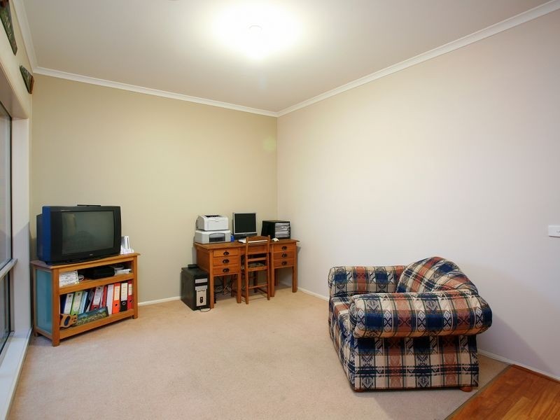 17 Honeysuckle Close, Pakenham VIC 3810