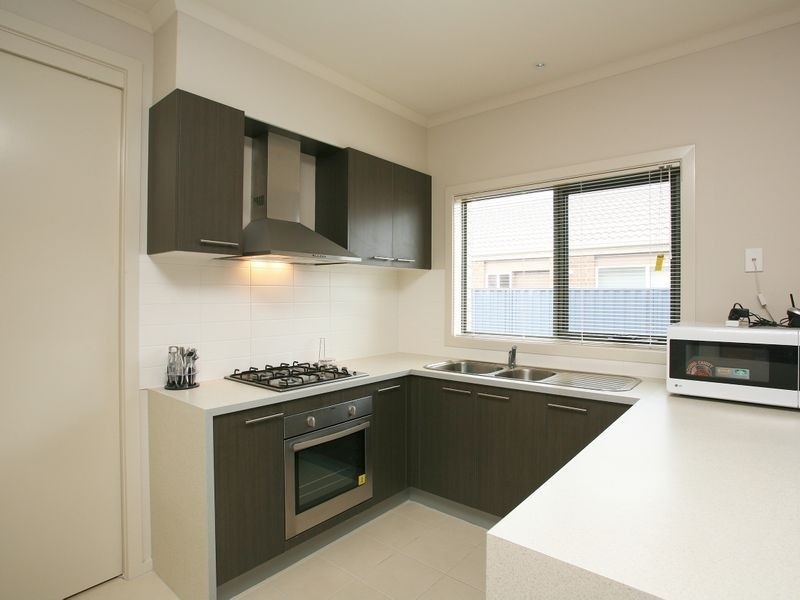 6 Dianella Close, Pakenham VIC 3810