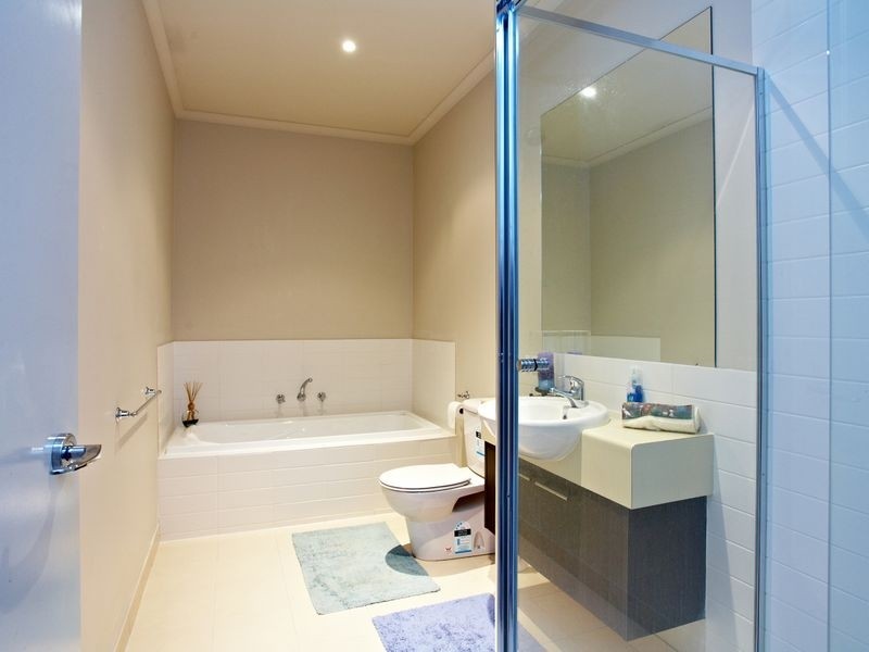 6 Dianella Close, Pakenham VIC 3810