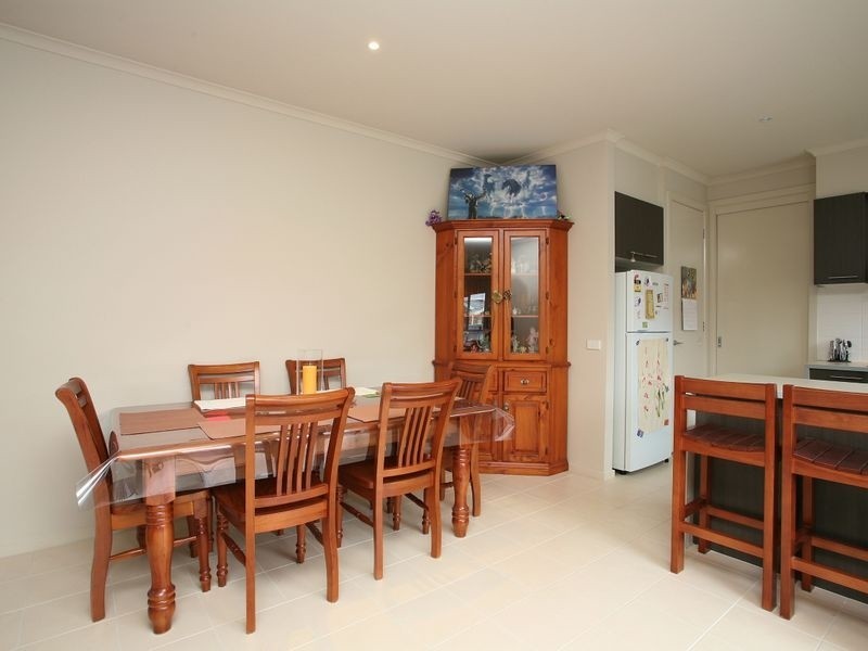 6 Dianella Close, Pakenham VIC 3810