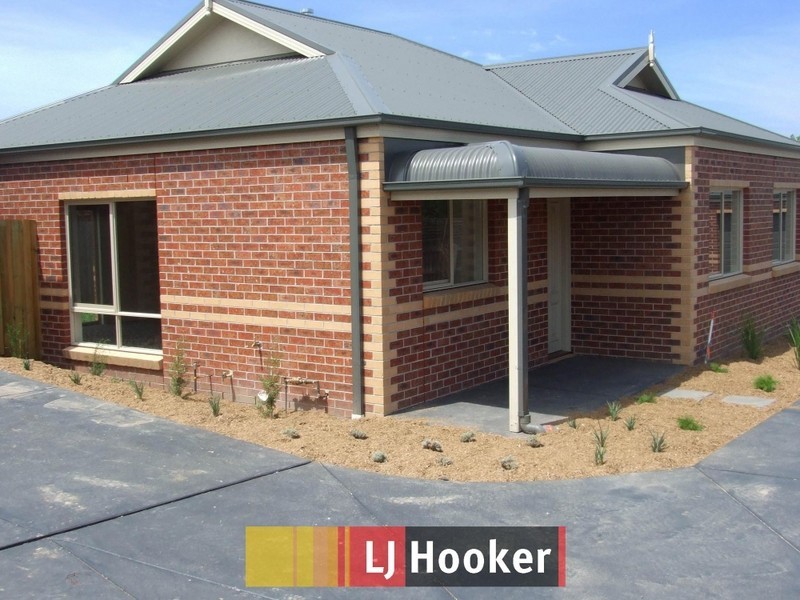1/35 Princes Highway, Pakenham VIC 3810