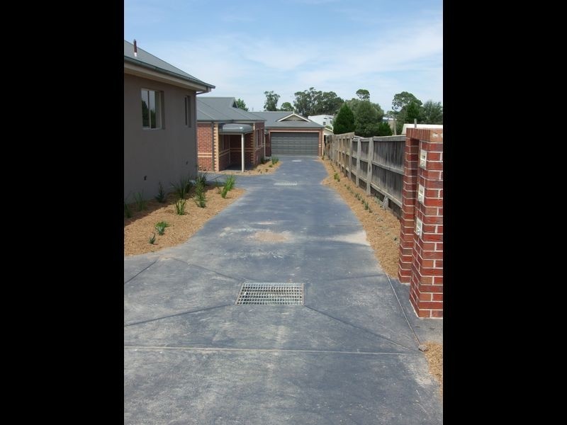 1/35 Princes Highway, Pakenham VIC 3810