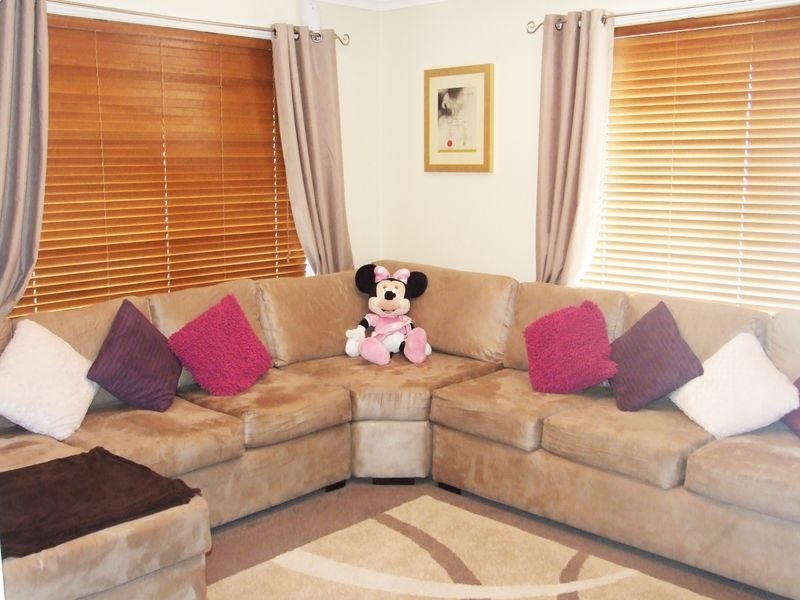 2 Luca Place, Pakenham VIC 3810