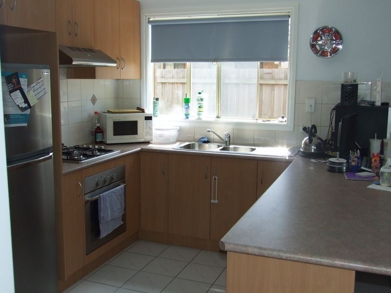 2/11 King Street, Pakenham VIC 3810