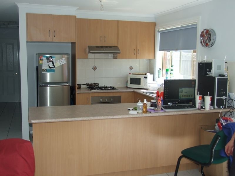 2/11 King Street, Pakenham VIC 3810