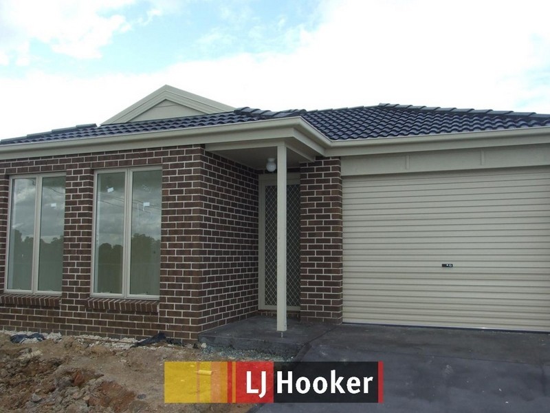 15/1000 Leigh Drive, Pakenham VIC 3810