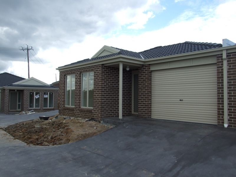 15/1000 Leigh Drive, Pakenham VIC 3810