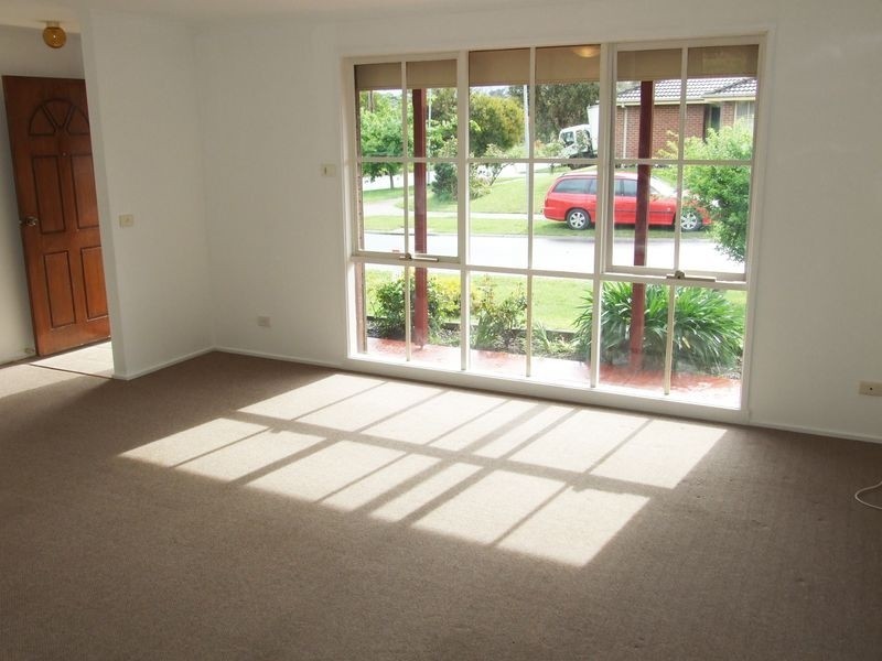 2 Osborn Grove, Pakenham VIC 3810