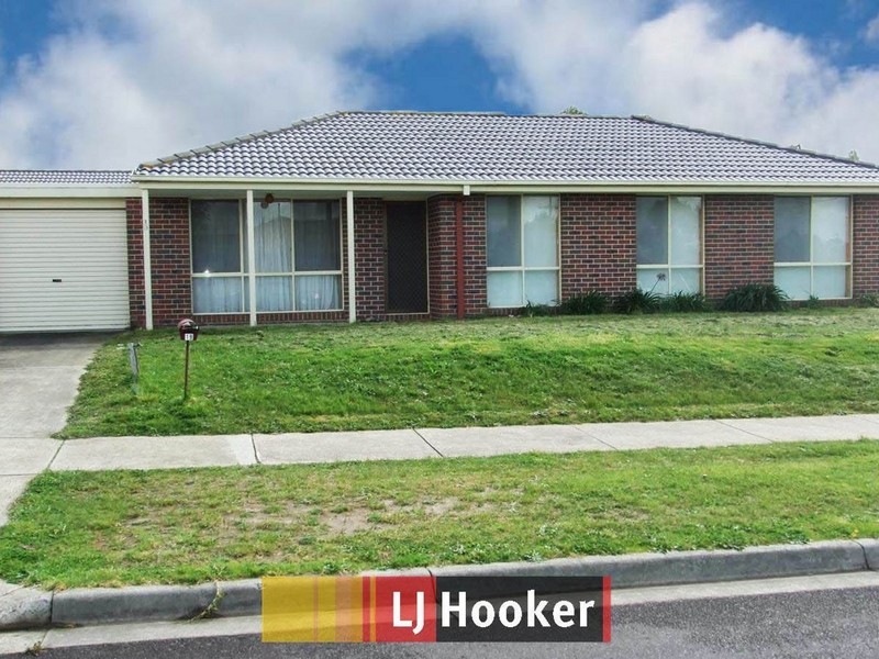 19 Dunbarton Drive, Pakenham VIC 3810