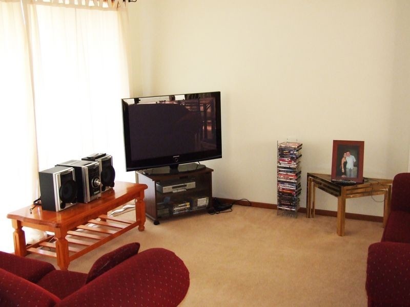 19 Dunbarton Drive, Pakenham VIC 3810