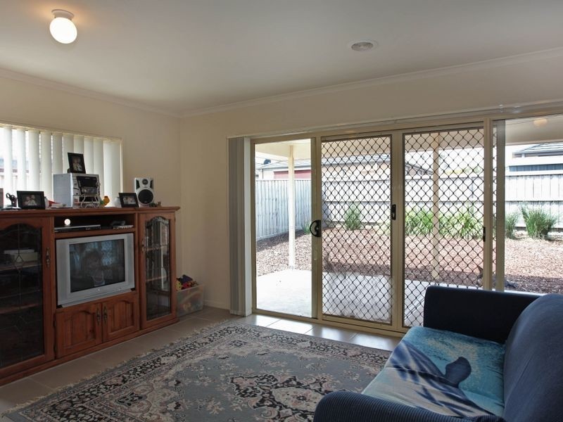 15 Tyrone Avenue, Pakenham VIC 3810