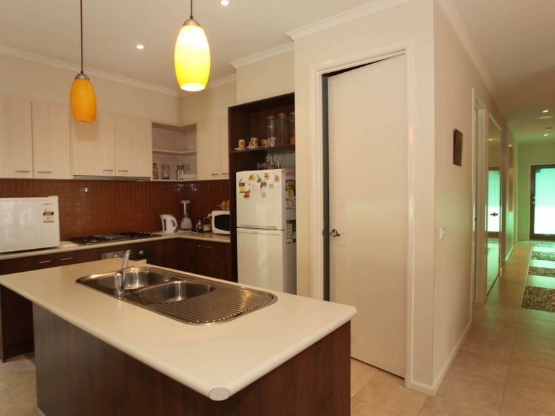 5 Reidel Avenue, Pakenham VIC 3810