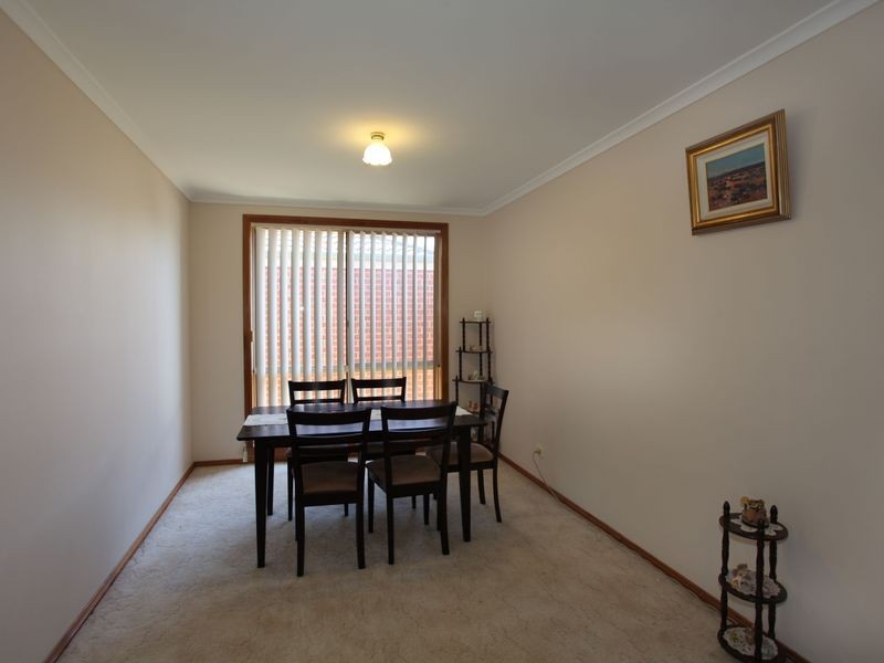 4 Naples Way, Pakenham VIC 3810