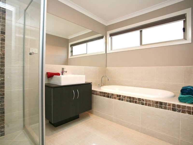 54 Everly Circuit, Pakenham VIC 3810